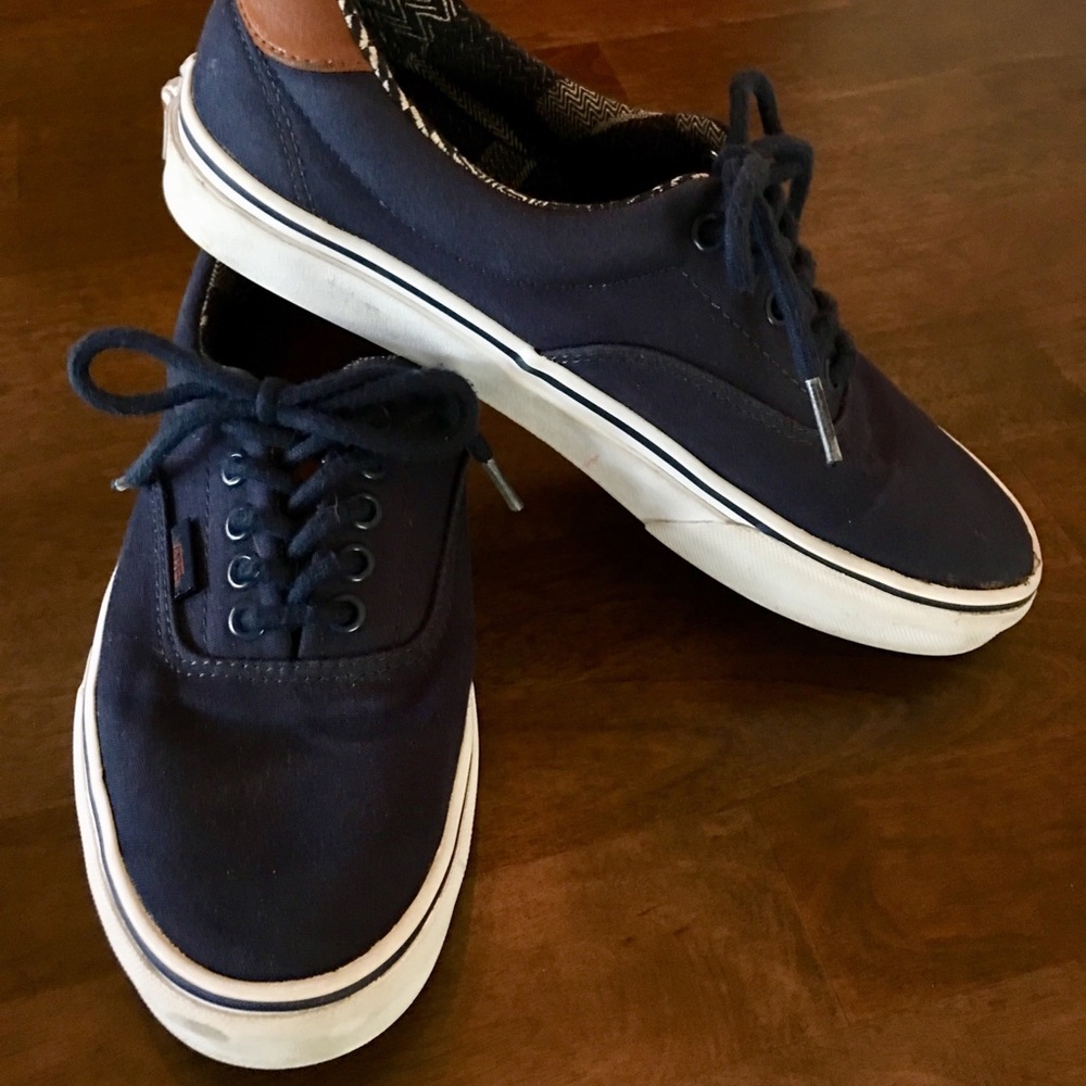 Vans shoes- classic men’s size 7.5